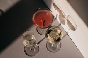https://www.pexels.com/photo/wines-in-clear-glasses-7270402/