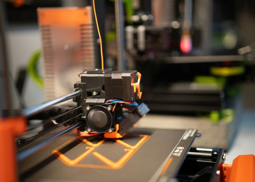 https://unsplash.com/photos/a-close-up-of-a-machine-with-wires-attached-to-it-DX0YfVfjljk